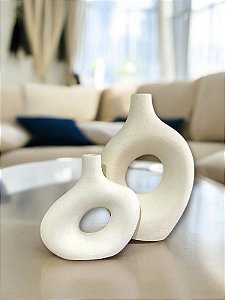Vaso Boho Vazado Decorativo Off-white Médio em Cerâmica