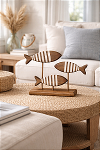 Enfeite Pedestal Peixe Rústico Marrom e Branco em Madeira 24x17x9