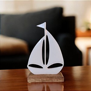 Enfeite Veleiro Branco em Metal - 22x14,5x5