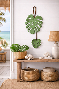 Decoração Folhas Verdes em Madeira Costela de Adão com Corda