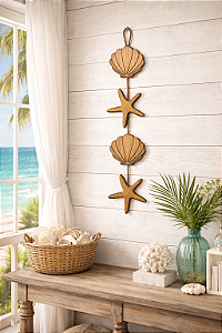 Penduricalho Enfeite Náutico Conchas e Estrelas em Madeira com Corda 82x17