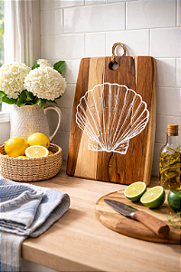 Tábua Quadrada com Concha Branca 33x23,5 em Madeira