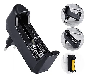 Carregador De Bateria 18650 Bivolt Para Lanterna Tática