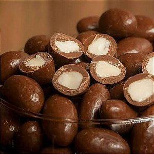 Drageado de Castanha do Pará ao Leite