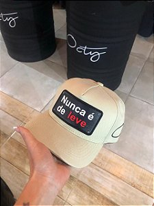 Boné Nunca é de Leve Bege Premium | OCTY