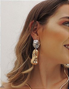 Brinco Elegância Descontraída