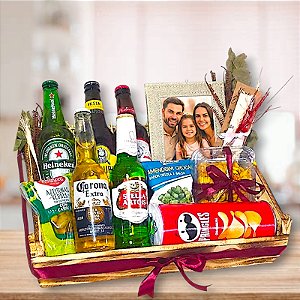 Cesta Brinde de Variedades com foto Cod C 108