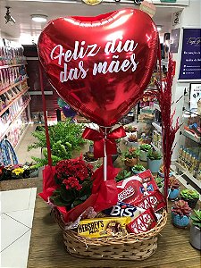 Cesta Chocolates " FELIZ DIA DAS MÃES" com Balão