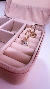 Brinco Argola Clique Pequena Cravejada com Olho Grego Todo Cravejado - Semijoia Banhada Ouro 18 K