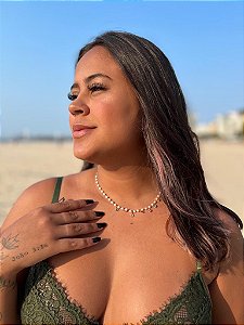 Colar/ Chocker de Perolas pequenas Com Zirconias Coloridas Delicado  - Semijoia Banhada Ouro 18 K