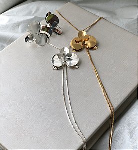 Conjunto Orquidea Liso - Colar Gravatinha Mais Brinco- Semijoia Banhada em Prata 925 ou Ouro 18K