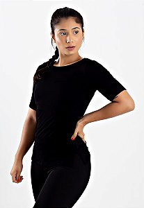 Blusa Fitness Lisa Manga Curta Metamorfose Preto