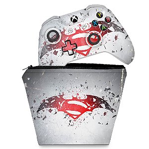 KIT Capa Case e Skin Xbox One Slim X Controle - Batman vs Superman Logo