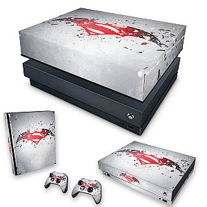 KIT Xbox One X Skin e Capa Anti Poeira - Batman vs Superman Logo