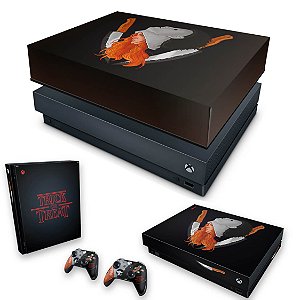 KIT Xbox One X Skin e Capa Anti Poeira - Stranger Things Max