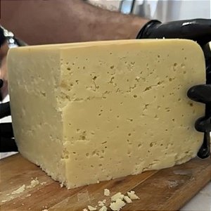 Queijo Alagoa Cunha 900g Fazenda Garrafão 3 Meses de Maturação