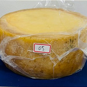 05 Queijo Artesanal Mantiqueira 2,380kg Maturado 6 meses