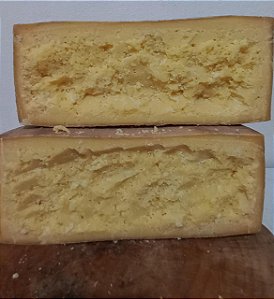 07 Queijo Artesanal Mantiqueira 3,625kg Maturado 6 meses