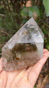 Lodolita- ponta de cristal com inclusão de lodolita