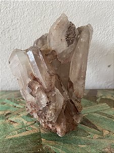 Drusa de  Cristal com Hematita