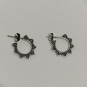 Brinco argola mandala tarraxa