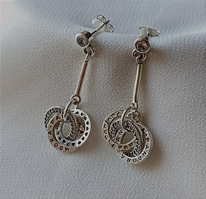 Brinco inspiração com argolas entrelaçadas prata 925