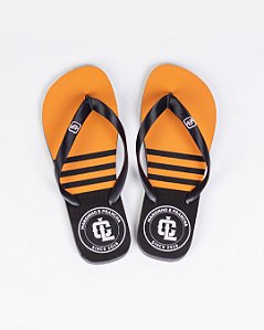 Chinelo listras preto e laranja