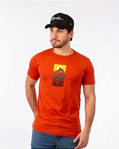 Camiseta laranja estampa pôr do sol