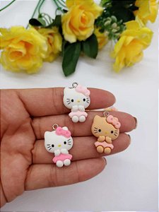 Pingente HELLO KITTY com 2 uni do mesmo modelo. (2,5cm)