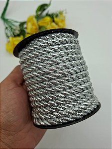 Cordão São Francisco Lurex Prata 6 mm com 10 metro.