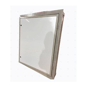 Quadro de comando em fibra de vidro p/alto padrão