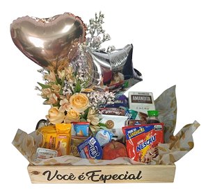 Cesta de Café da Manhã Feliz Aniversario