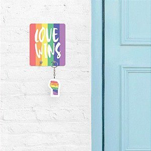 Porta Chaves Love Wins - Orgulho LGBT