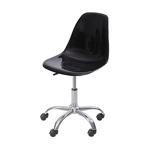 Cadeira Eames Preta policarbonato DKR com rodízios base cromada