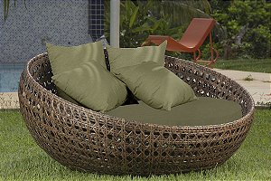 CHAISE LOTUS JUNCO SINTÉTICO MARROM ALMOFADAS VERDES 135X160