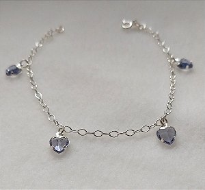 PULSEIRA EM PRATA COM CORAÇÕES EM CRISTAL LILÁS