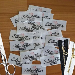 Kit 1.000 Etiquetas Personalizadas 2,2x4 cm (Cetim ou Gorgurão)