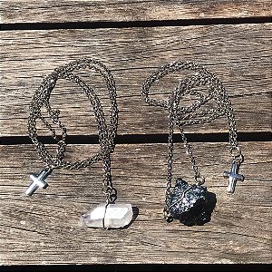 Escapulário Mini Quartzo Branco ou Turmalina Negra