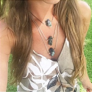 Colar triplo esmeralda