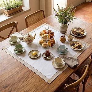 Toalha de Chá / Centro de Mesa Dohler Léia Efeito Linho Ponto Ajour 100% Algodão 90cm x 90cm