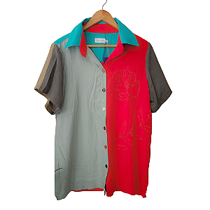 Camisa com bordado (tam. G)