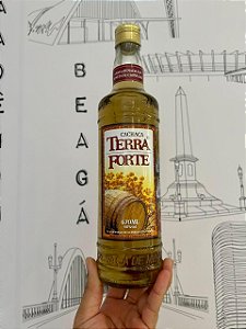 Cachaça Terra Forte Armazenada em tonéis Carvalho 670ml