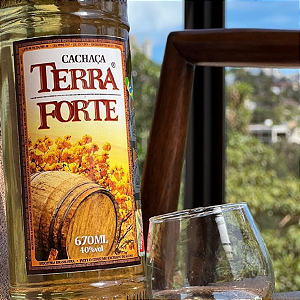 Cachaça Premiada Organica Terra Forte 700ml - Jequitiba