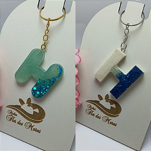 Chaveiro em resina Letra H