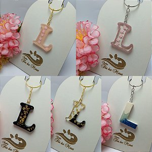 Chaveiro em resina Letra L