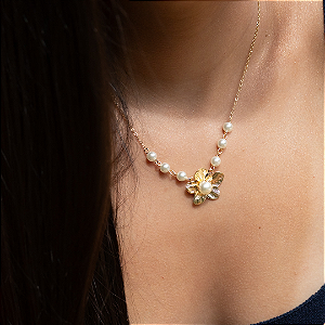 Colar Flor com Pérola