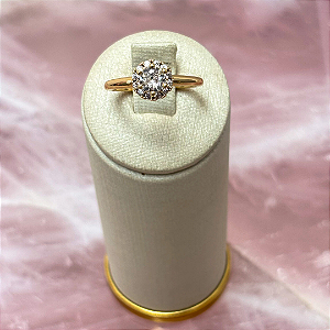 Anel solitário redondo