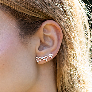 Brinco Coração Vazado Cravejado
