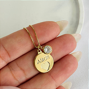 Colar Medalha Amor Com ponto de Luz Semijoia Banho de Ouro 18k