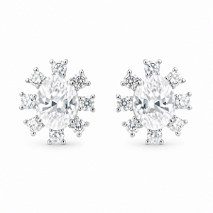 Brinco Oval Cravejado Moissanite  5,75mm  Prata 925 com Ródio